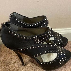 Vince Camuto “Rockstar lifestyle” booties